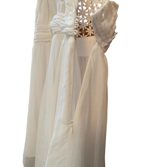 NWT Guess Women’s White Twisted Tank, Size 6 K224 - Picture 12 of 16